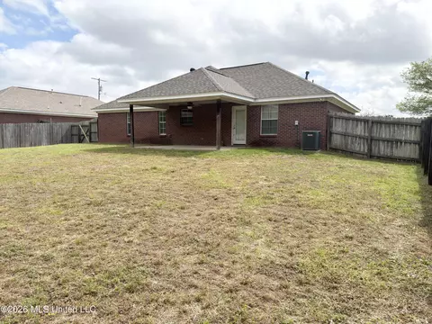 Exterior - 813 Whippoorwill Dr, Brandon, MS 39047 photo 3 of 4