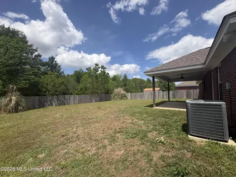 Exterior - 813 Whippoorwill Dr, Brandon, MS 39047 photo 4 of 4