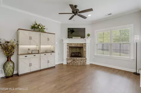 Living - 1706 Bristol Dr, Nesbit, MS 38651 photo 1 of 1