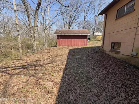 Exterior - 8 County Road 529, Como, MS 38619 photo 2 of 4