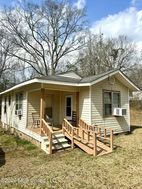 313 Josephine St, Gloster, MS 39638