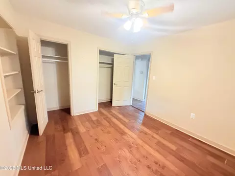 Bedroom - 2135 Long St, Grenada, MS 38901 photo 2 of 3