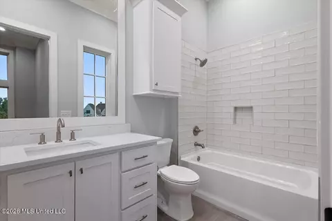 Bath - 214 Welchshire Dr, Madison, MS 39110 photo 9 of 10