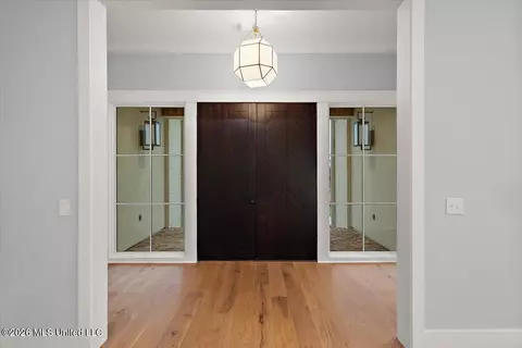 Entry Way - 214 Welchshire Dr, Madison, MS 39110 photo 1 of 8