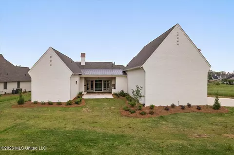Exterior - 214 Welchshire Dr, Madison, MS 39110 photo 7 of 11