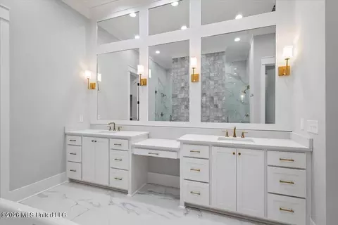 Bath - 214 Welchshire Dr, Madison, MS 39110 photo 3 of 10