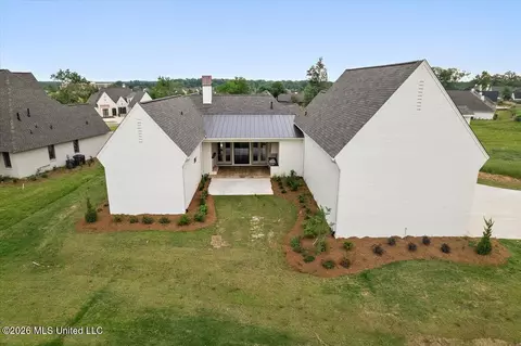Exterior - 214 Welchshire Dr, Madison, MS 39110 photo 9 of 11
