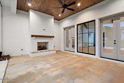 Exterior - 214 Welchshire Dr, Madison, MS 39110 photo 6 of 11