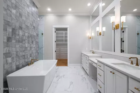 Bath - 214 Welchshire Dr, Madison, MS 39110 photo 2 of 10