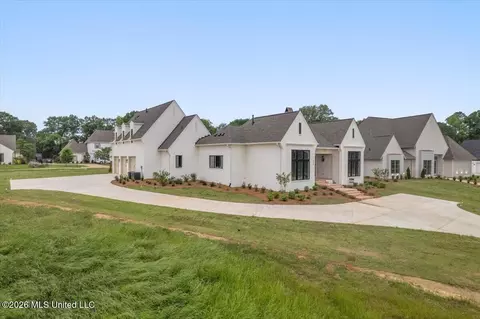 Exterior - 214 Welchshire Dr, Madison, MS 39110 photo 4 of 11