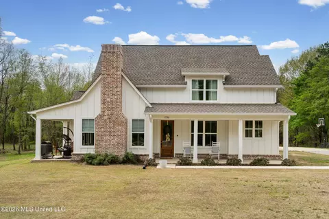 1795 Craft Rd, Hernando, MS 38632