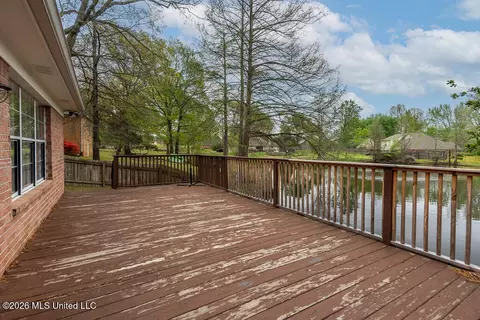 Exterior - 445 Augusta Dr, Hernando, MS 38632 photo 3 of 5