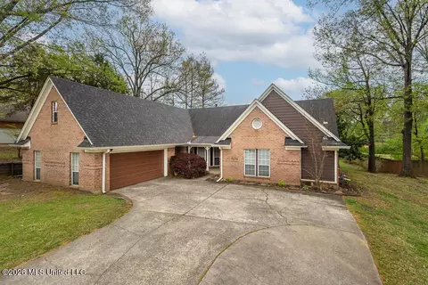 445 Augusta Dr, Hernando, MS 38632