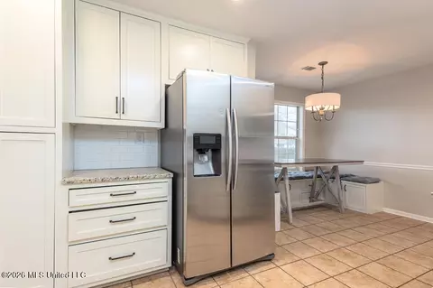 Kitchen - 445 Augusta Dr, Hernando, MS 38632 photo 4 of 4