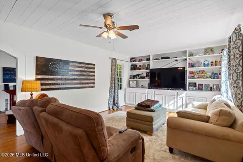 Living - 172 Holmes St, Lucedale, MS 39452 photo 1 of 2