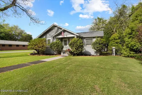 172 Holmes St, Lucedale, MS 39452