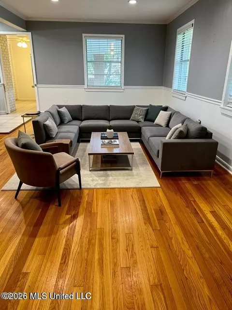 Living - 306 Green Street St, Summit, MS 39666 photo 1 of 1