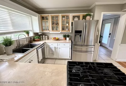 Kitchen - 306 Green Street St, Summit, MS 39666 photo 1 of 1