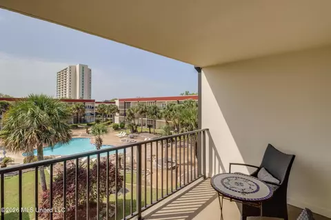 2046 Beach Blvd #D302, Biloxi, MS 39531