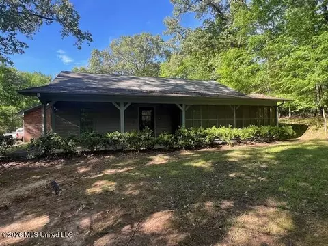 306 Gluckstadt Rd, Madison, MS 39110