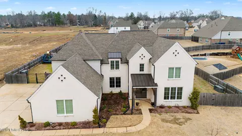 13764 S River Grove Ln, Olive Branch, MS 38654