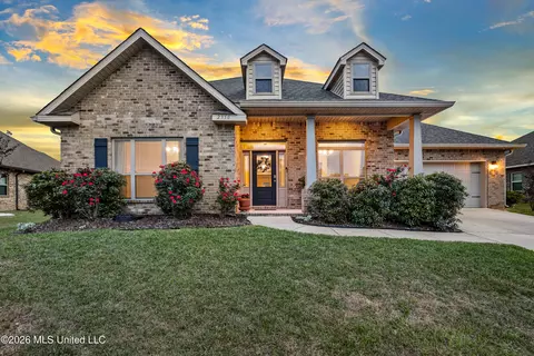 2350 W Clairmont Dr, Semmes, AL 36575
