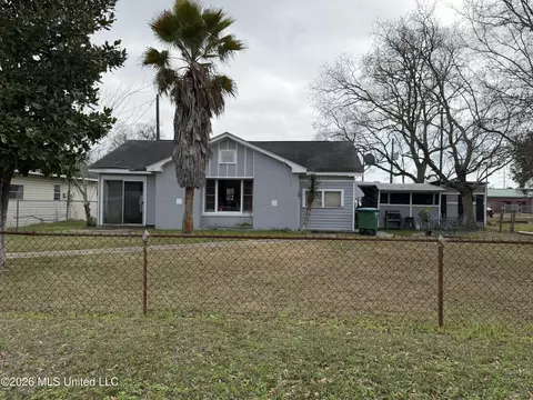 3210 Old Mobile Ave, Pascagoula, MS 39581
