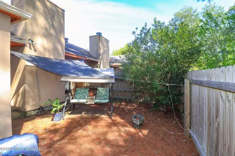 Exterior - 357 E Cascades Cir, Clinton, MS 39056 photo 5 of 7