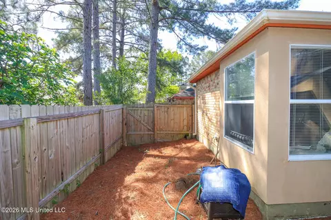 Exterior - 357 E Cascades Cir, Clinton, MS 39056 photo 7 of 7