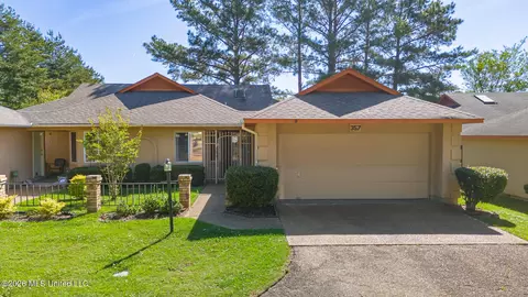 Exterior - 357 E Cascades Cir, Clinton, MS 39056 photo 3 of 7
