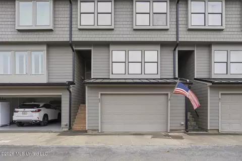 62 Breakers Ln, Ridgeland, MS 39157