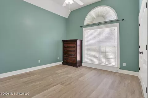 Bedroom - 1203 Lake View Dr, Hernando, MS 38632 photo 3 of 8