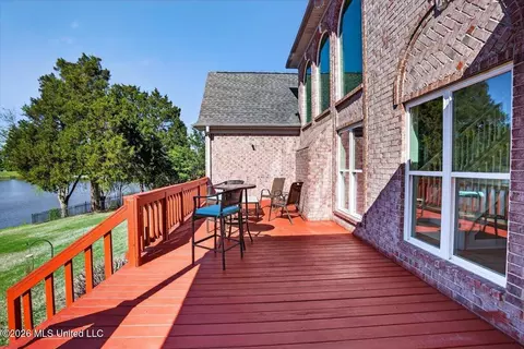 Exterior - 1203 Lake View Dr, Hernando, MS 38632 photo 7 of 10