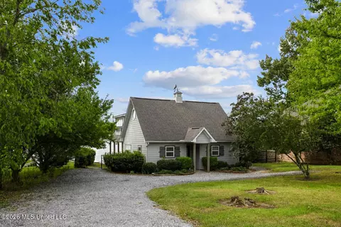 Exterior - 113 Northshore Pt, Madison, MS 39110 photo 2 of 5