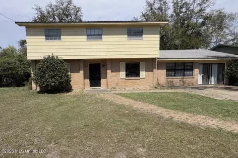 1419 E Second St, Pass Christian, MS 39571