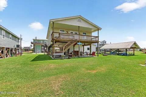 4031 Bank St, Bay Saint Louis, MS 39520