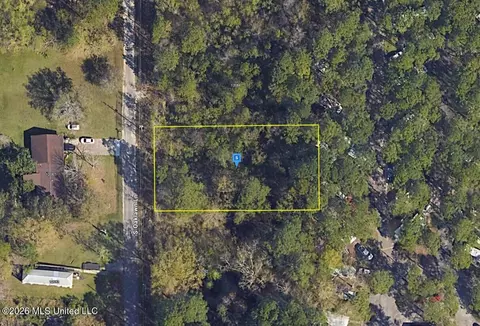 12060 S Oaklawn Ln, Biloxi, MS 39532