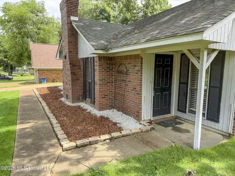 Other - 6406 Cherokee Dr, Olive Branch, MS 38654 photo 2 of 3