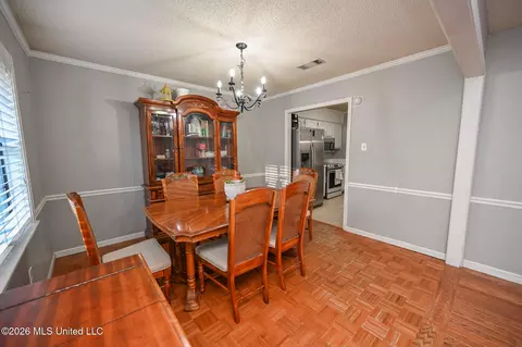 Dining - 6406 Cherokee Dr, Olive Branch, MS 38654 photo 2 of 2
