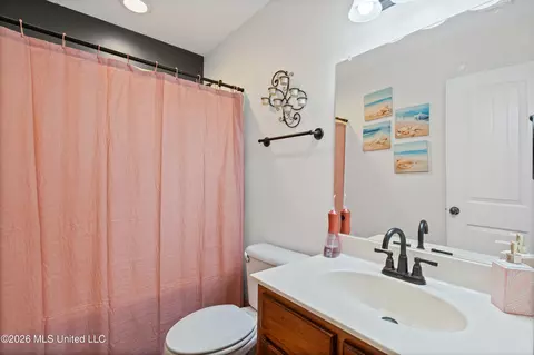 Bath - 695 Robertson Way, Hernando, MS 38632 photo 3 of 3