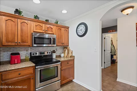 Entry Way - 695 Robertson Way, Hernando, MS 38632 photo 2 of 2