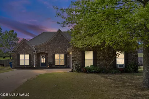 695 Robertson Way, Hernando, MS 38632