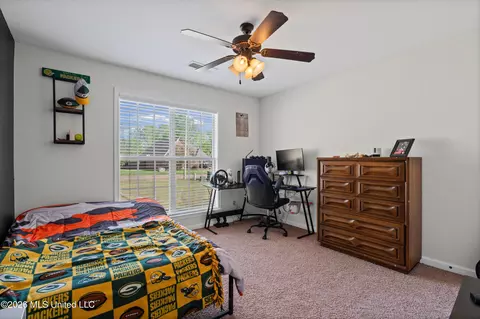 Bedroom - 695 Robertson Way, Hernando, MS 38632 photo 3 of 4