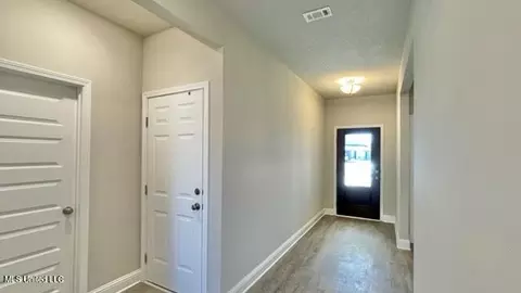 Entry Way - 14158 Tern Blvd, Biloxi, MS 39532 photo 2 of 4