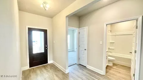 Entry Way - 14158 Tern Blvd, Biloxi, MS 39532 photo 3 of 4