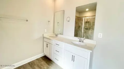 Bath - 14158 Tern Blvd, Biloxi, MS 39532 photo 2 of 3