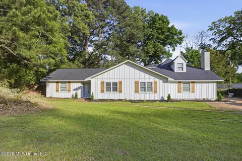 5515 Old Canton Rd, Jackson, MS 39211