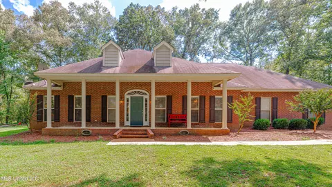 1850 Fairchild Rd, Raymond, MS 39154