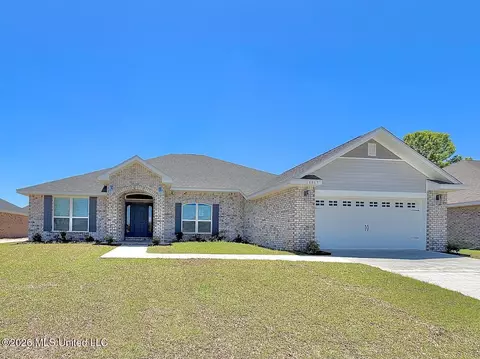 14865 Fritz Cir, Gulfport, MS 39503