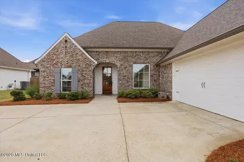Exterior - 102 Sweetbriar Ct, Canton, MS 39046 photo 3 of 6